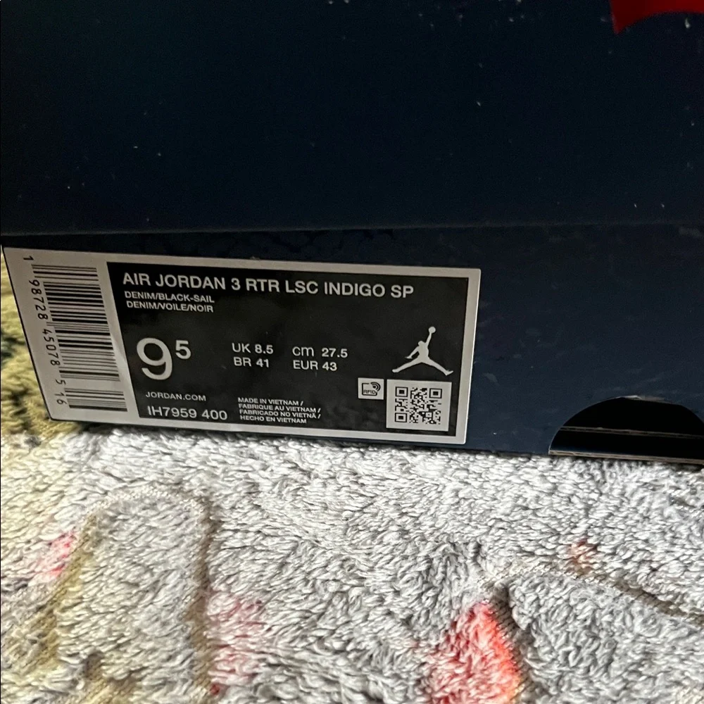 Brand new Air Jordan 3 Men’s denim blue Levi and Red Low-Top Sneakers 🔥🔥🔥🔥🔥